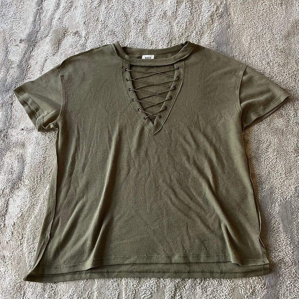 Buckle shirt